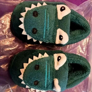 Gator slippers for toddlers sz 7-11